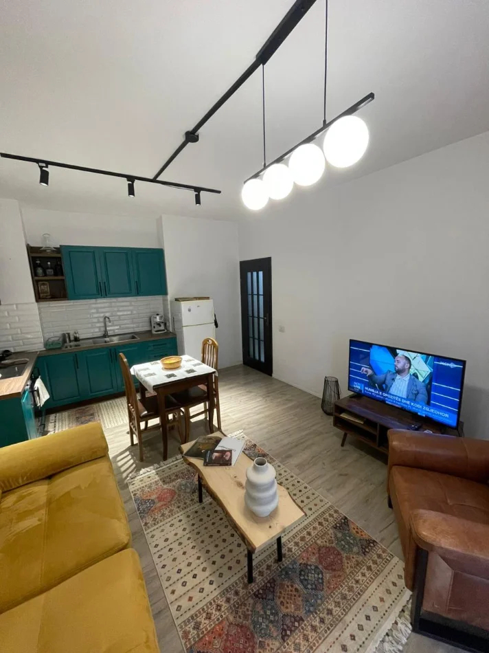 Qera | Apartament 1 + 1 | Rruga e Dibrës | 650 €/muaj