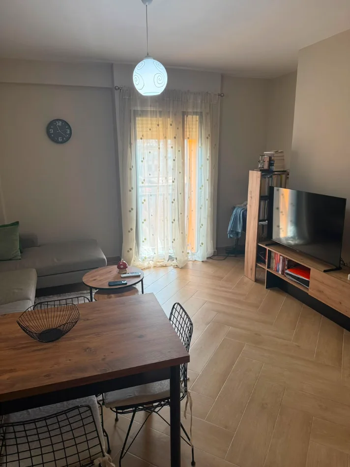 Qera | Apartament 1 + 1+Post Parkimi | Rruga e Elbasanit | 650 €/muaj
