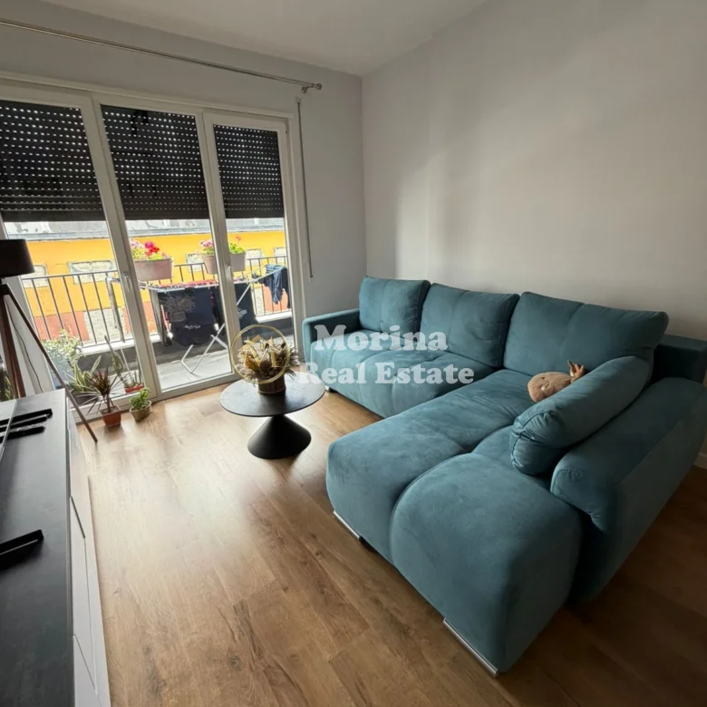 Qera | Apartament 2 + 1 | Rruga 5 Maji | 700 €/muaj