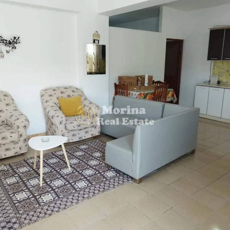 Qera | Shtëpi private 2 + 1 | Rruga 5 Maji | 350 €/muaj 2