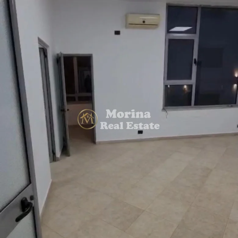 Qera | Ambjent Biznesi | Rruga Myslym Shyri | 960 €/muaj 3
