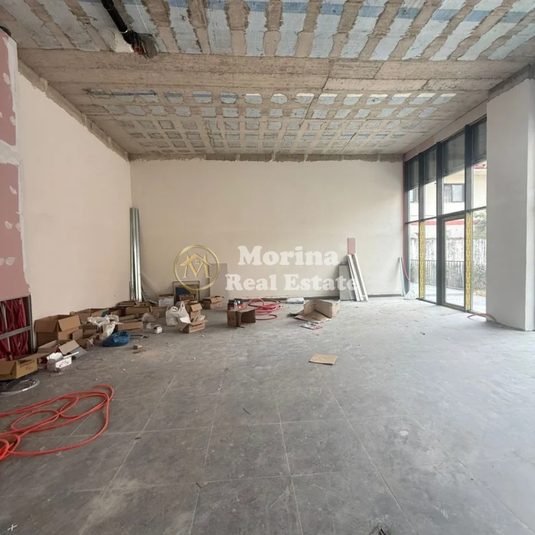 Qera | Ambjent Biznesi | Rruga 5 Maji | 1200 €/muaj 2