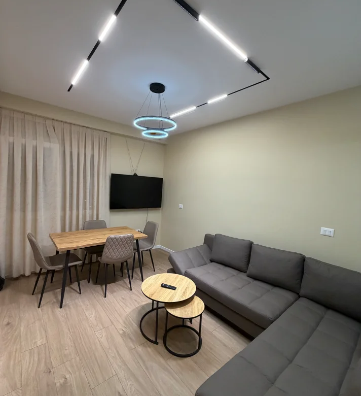 Qera | Apartament 2 + 1+2 | Rruga Azem Galica | 500 €/muaj 3