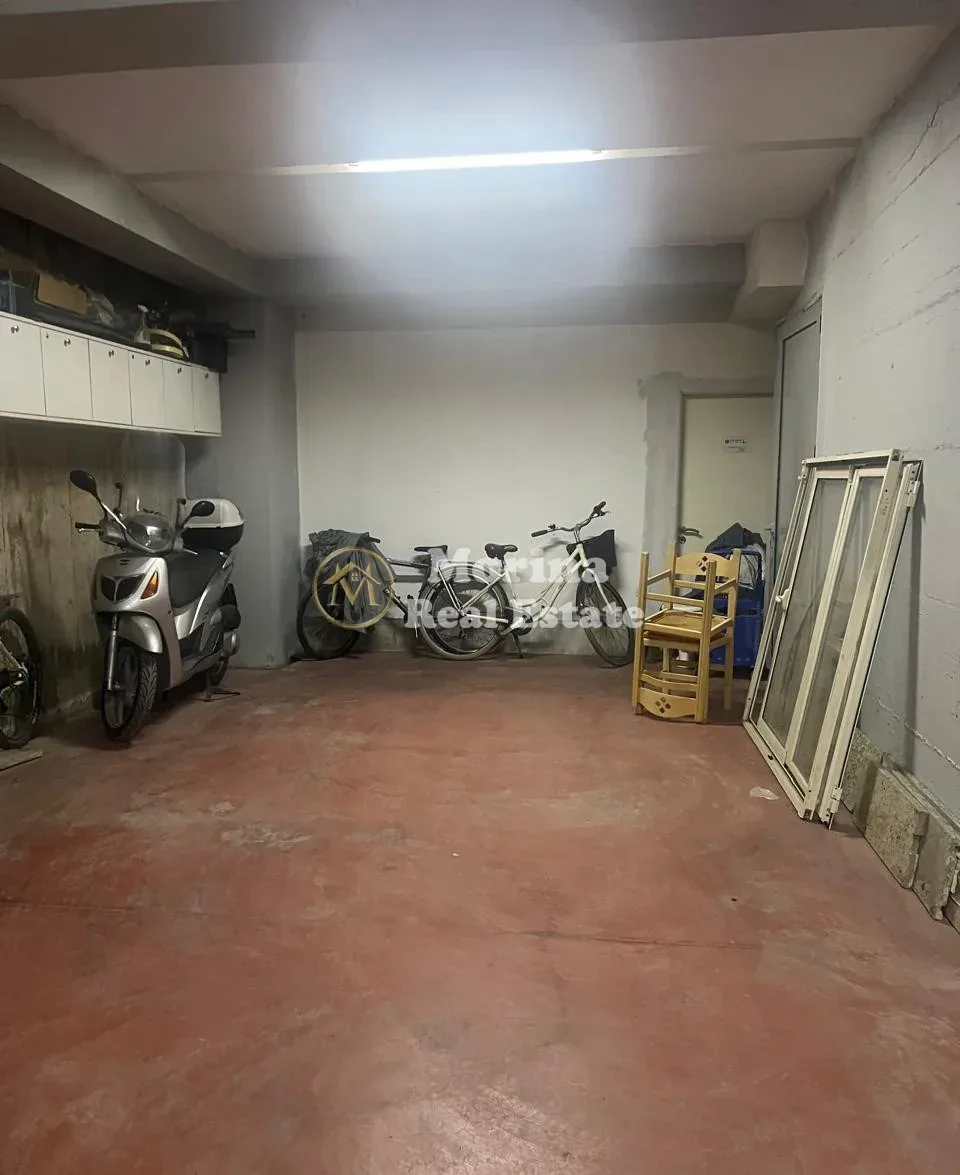 Shitje | 10 Garazhde | Astir | 210000 €