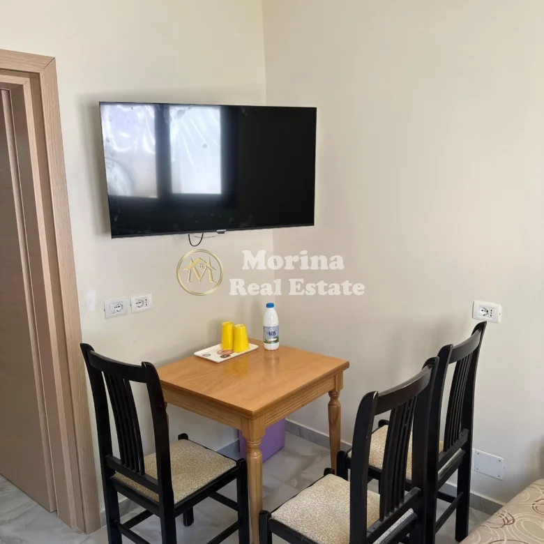 Qera | Shtëpi private 2 + 1 | Rruga Shefqet Kuka | 450 €/muaj 4
