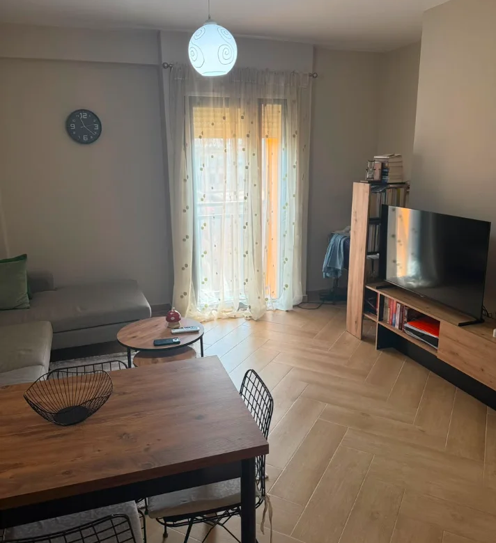 Qera | Apartament 1 + 1+Post Parkimi | Rruga e Elbasanit | 650 €/muaj 2