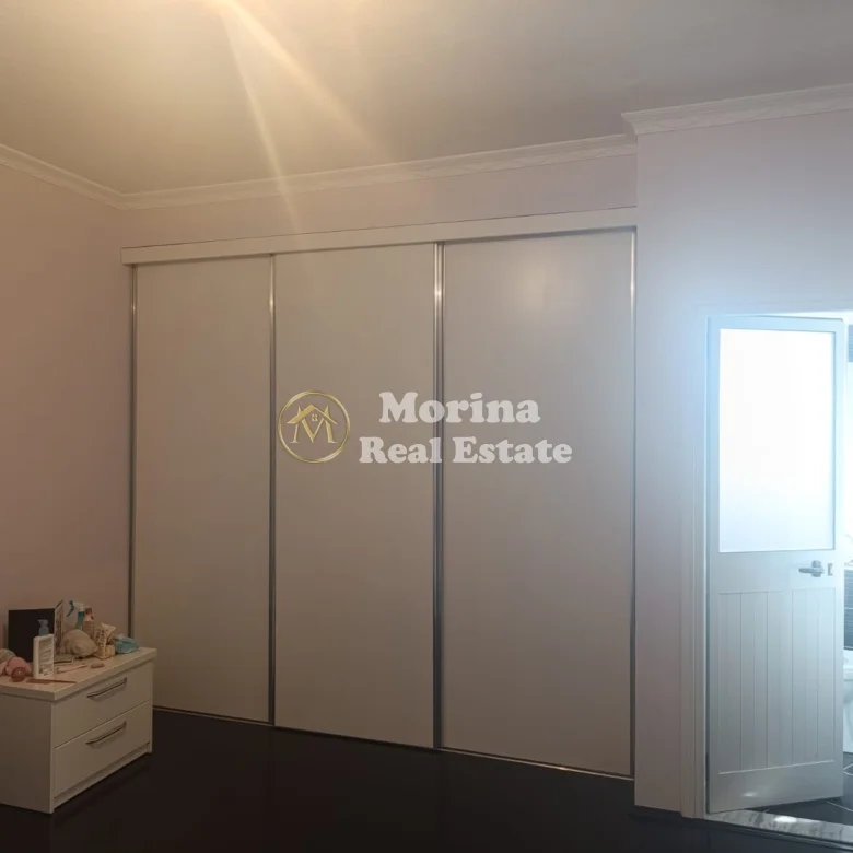 Shitje | Vilë 8 + 1 | Durrës | 630000 €