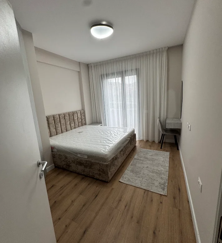 Qera | Apartament 1 + 1 | Liqeni i Thatë | 700 €/muaj 4
