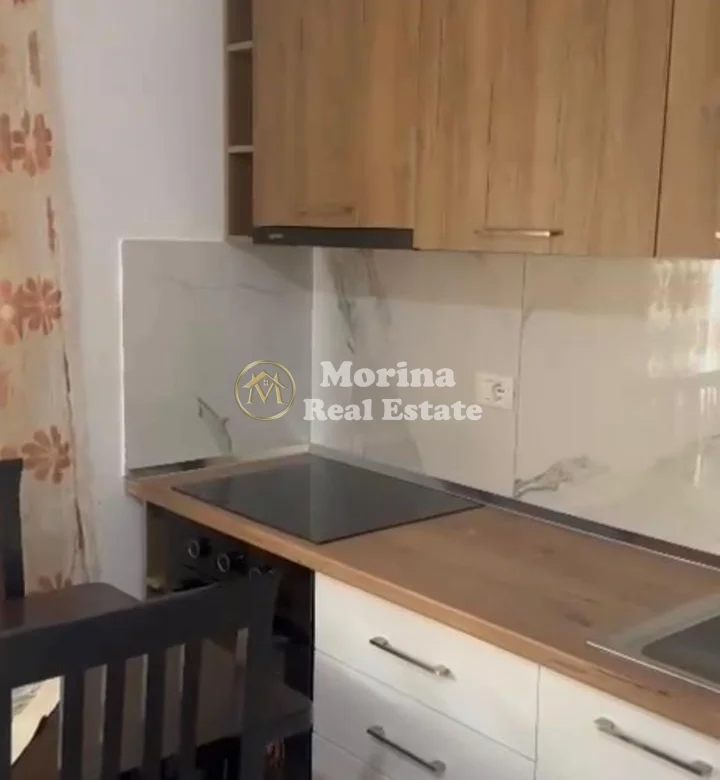 Qera | Shtëpi private 2 + 1 | Rruga Njazi Meka | 400 €/muaj 2