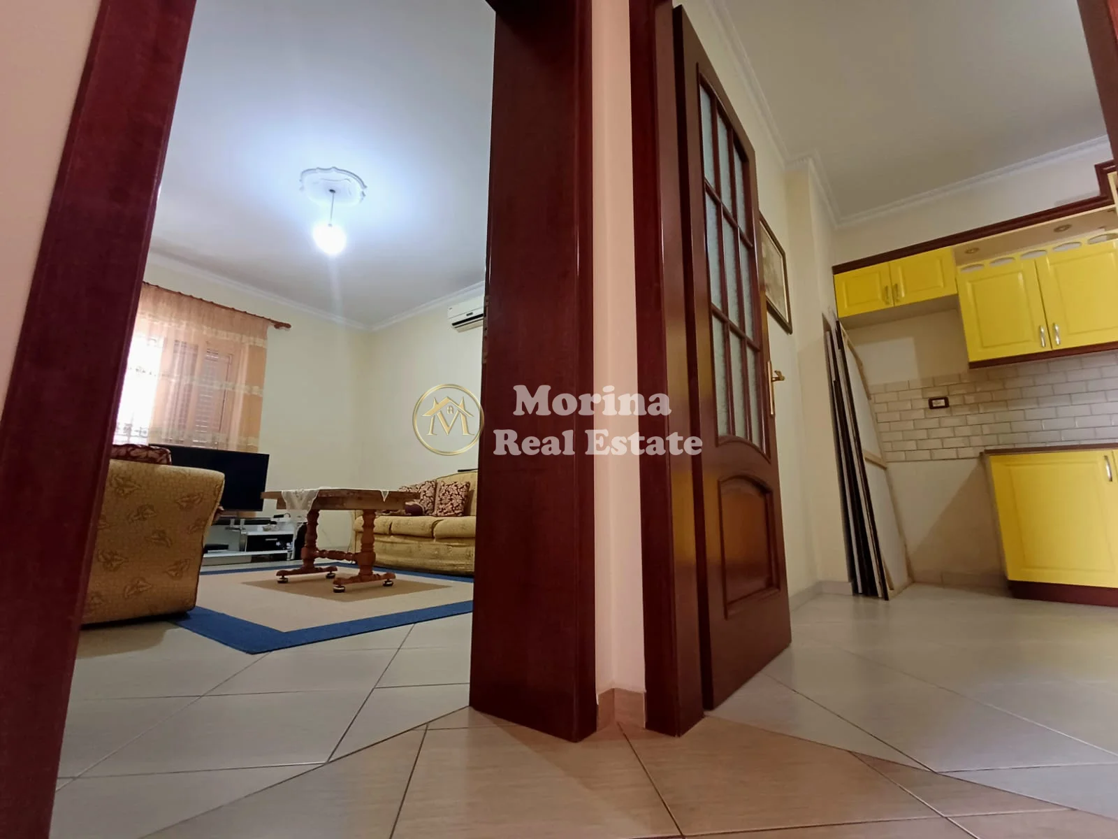 Qera | Vilë 4 + 1 | Fier | 2500 €/muaj