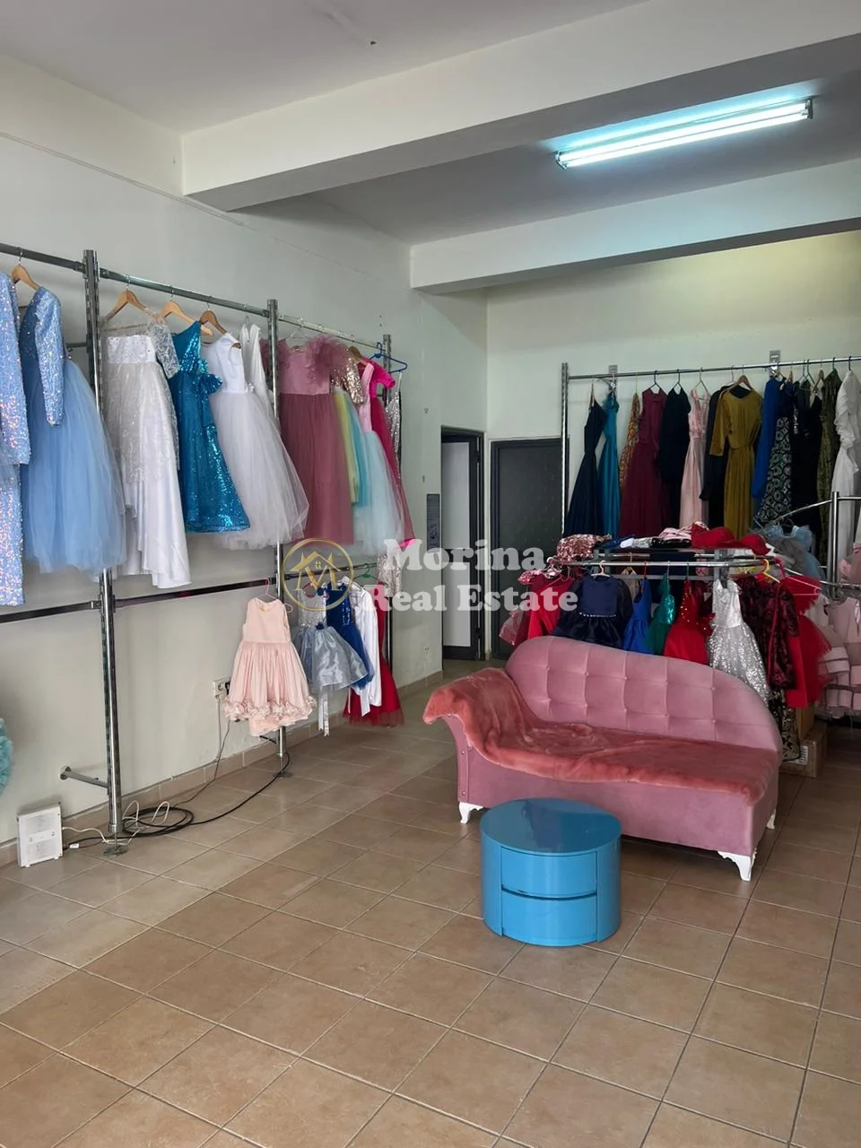 Qera | Ambjent Biznesi | Komuna e Parisit | 530 €/muaj