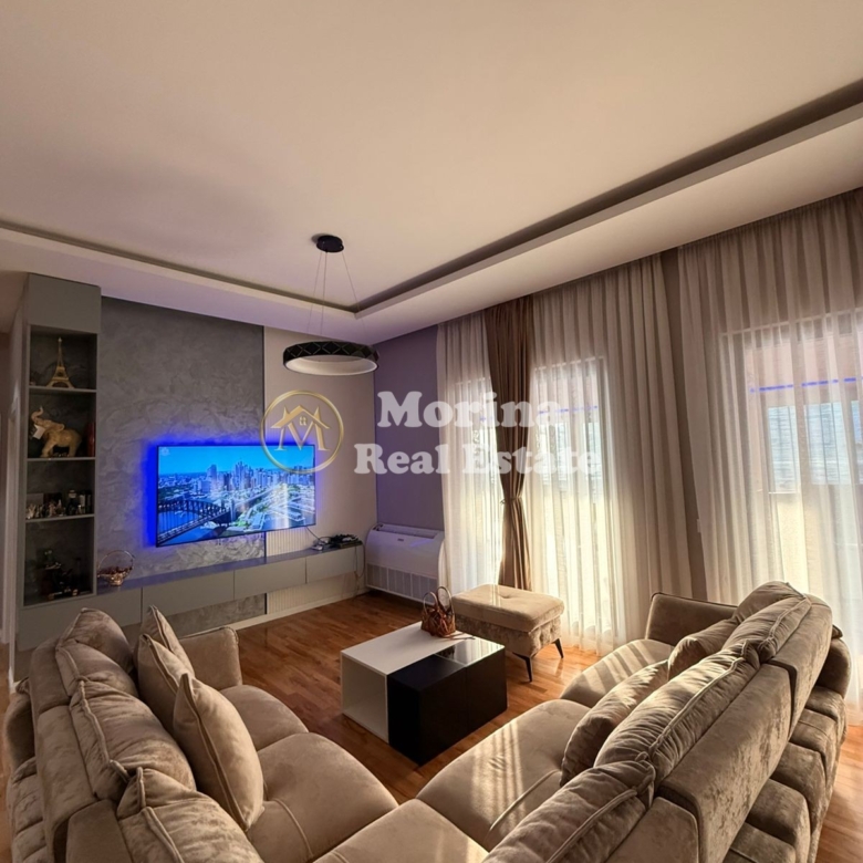 Shitje, Apartament + Verande,Penthouse,Fresku, Cmimi 300000 Euro(Qesarake)