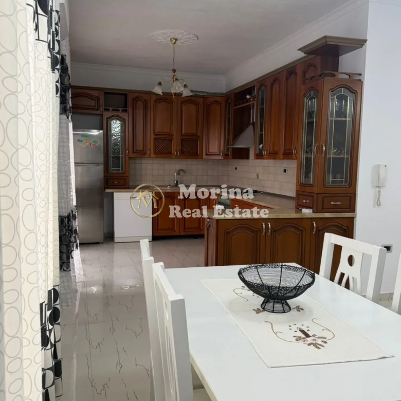 Qera | Shtëpi private 2 + 1 | Sauk | 500 €/muaj 3