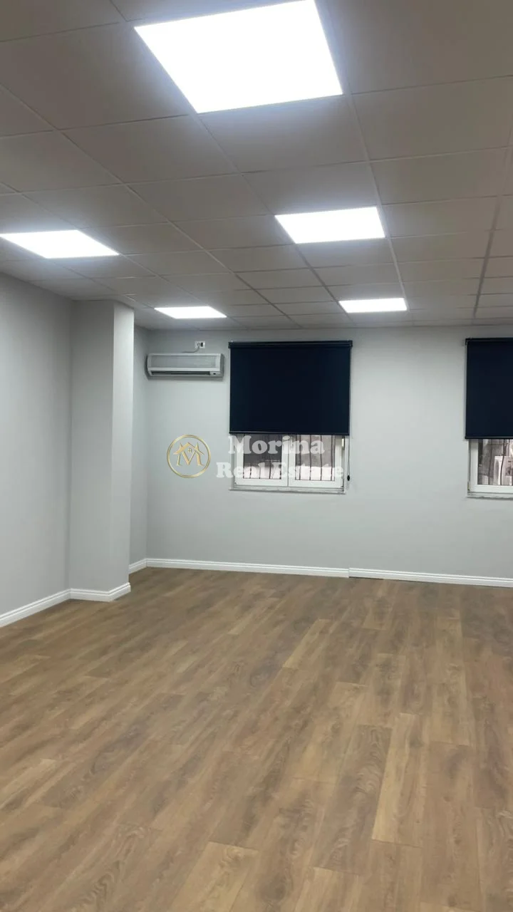 Qera | Ambjent Biznesi | Qendër | 950 €/muaj