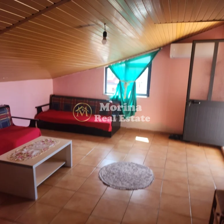 Qera | Shtëpi private 2 + 1 | Rruga Njazi Meka | 300 €/muaj