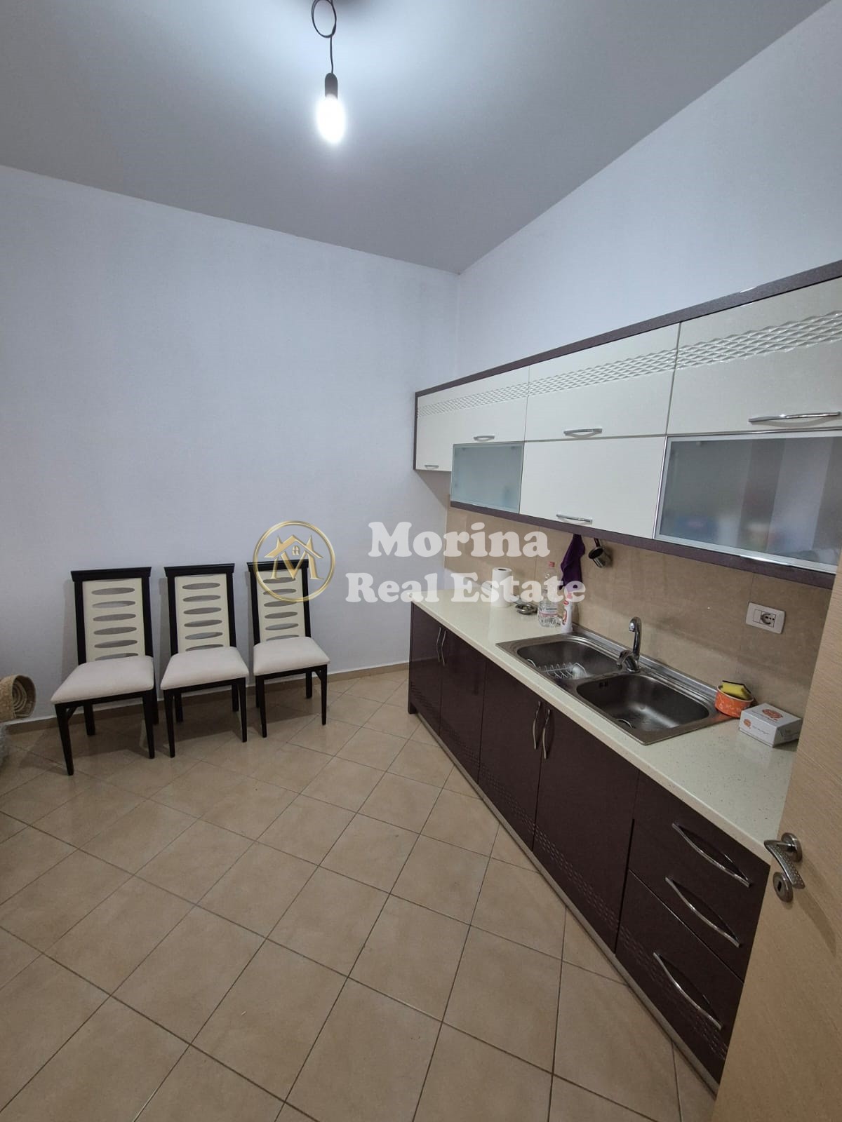 Qera | Ambjent Biznesi | Yzberisht | 450 €/muaj 1