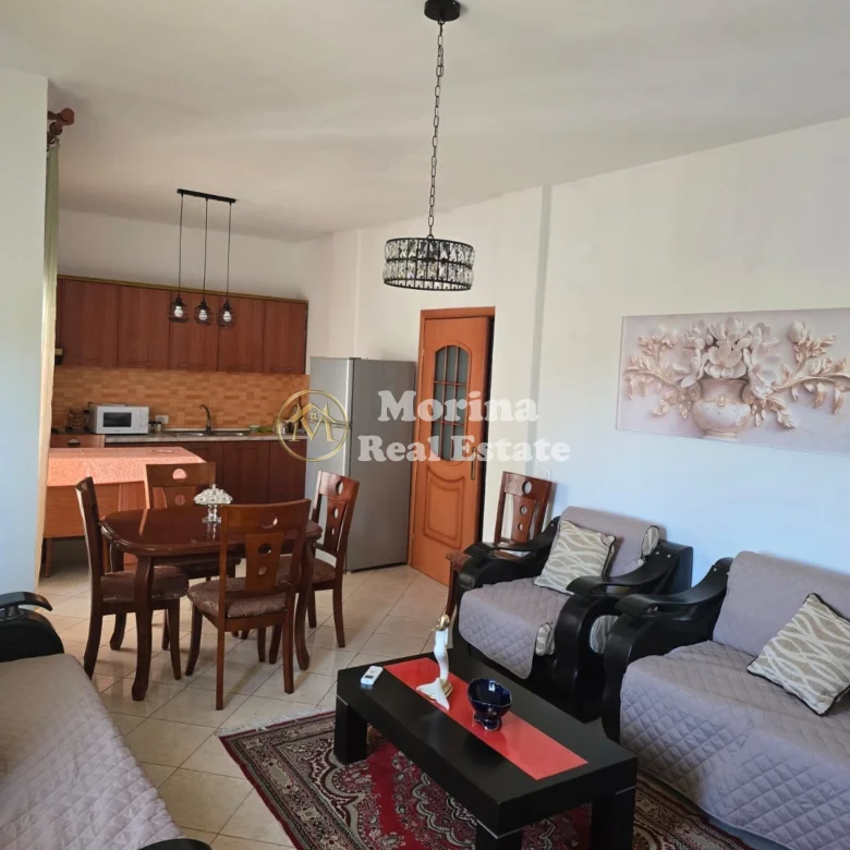 Qera | Shtëpi private 2 + 1 | Rruga Siri Kodra | 650 €/muaj 4