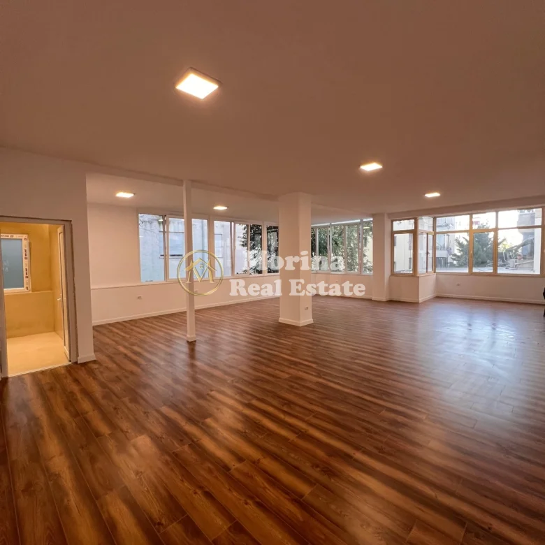 Qera | Ambjent Biznesi | Liqeni i Thatë | 1800 €/muaj