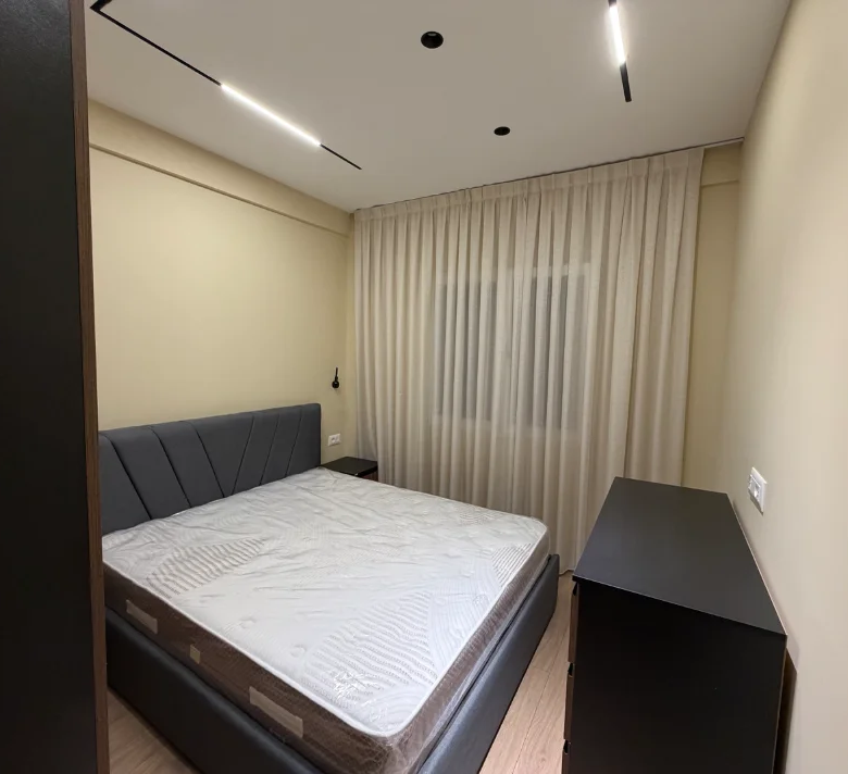 Qera | Apartament 2 + 1+2 | Rruga Azem Galica | 500 €/muaj 4