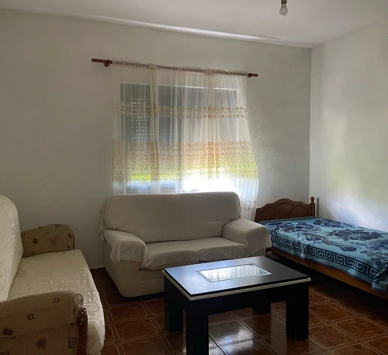 Qera | Shtëpi private 1 + 1 | Qytet Studenti | 280 €/muaj 2