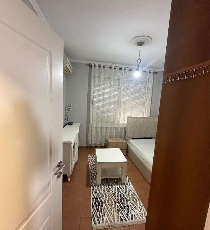 Qera | Apartament 2 + 1 | Rruga Ferit Xhajko | 500 €/muaj 4
