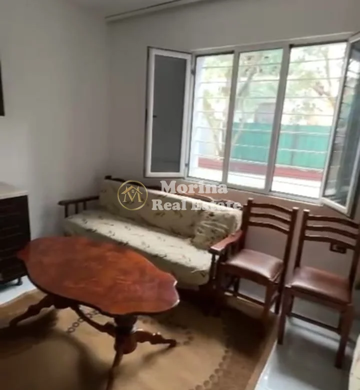 Qera | Shtëpi private 1 + 1 | Rruga 5 Maji | 300 €/muaj 4