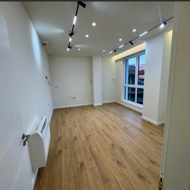 Qera | Ambjent Biznesi | Prane KESH | 850 €/muaj 2