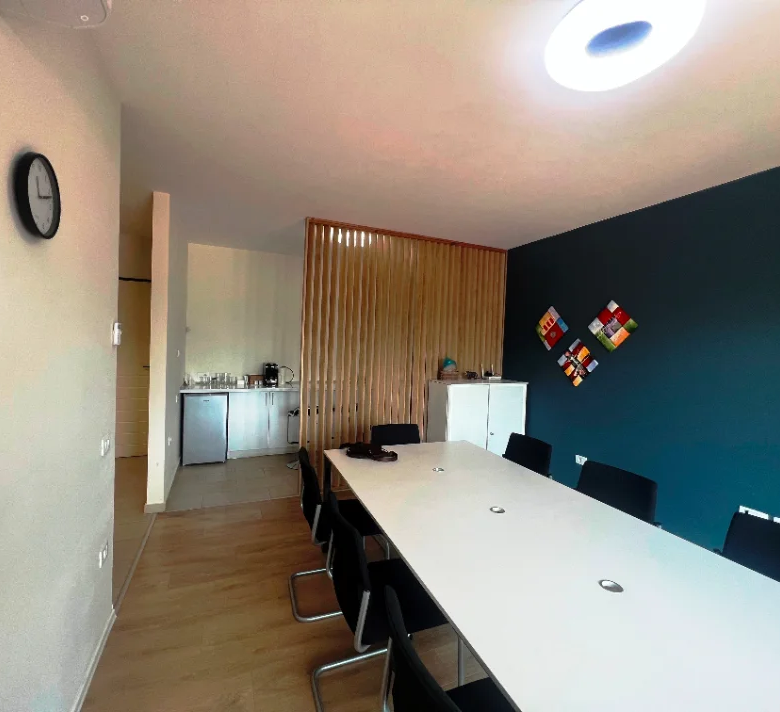 Qera | Ambjent Biznesi | Komuna e Parisit | 1100 €/muaj 3