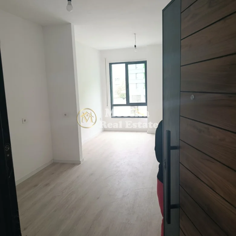 Qera | Apartament 1 + 1 | Rruga 5 Maji | 400 €/muaj 2
