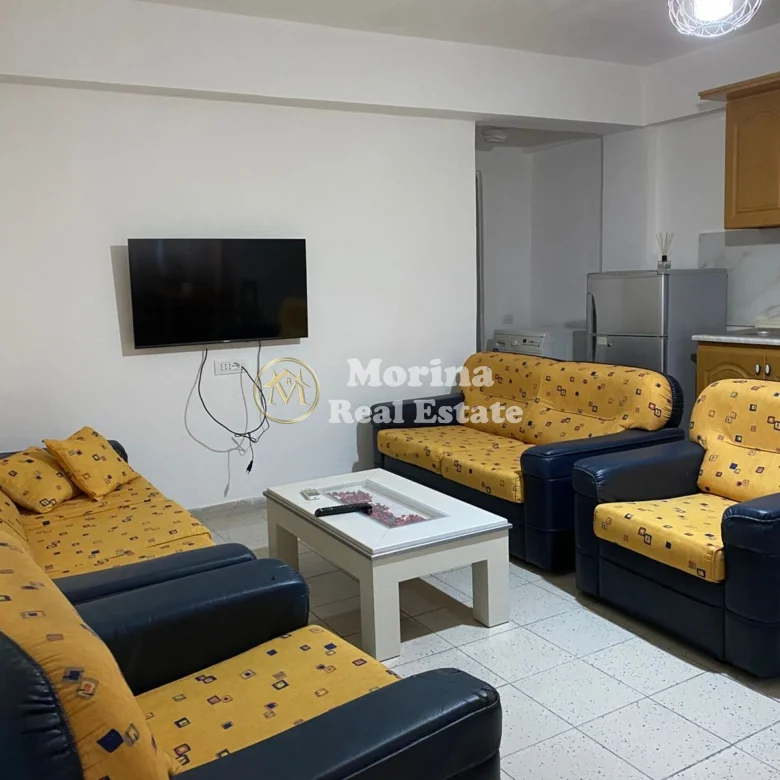 Qera | Shtëpi private 1 + 1 | Laprakë | 380 €/muaj 4