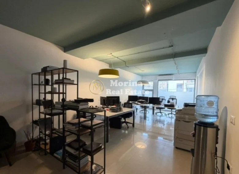 Qera | Ambjent Biznesi | Pazari I Ri | 650 €/muaj 3
