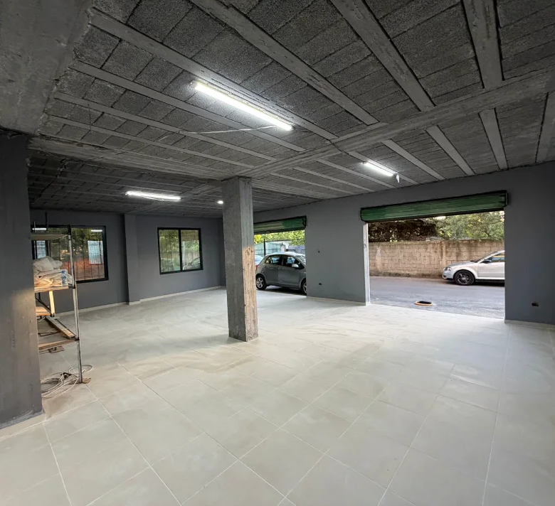Qera | Ambjent Biznesi | Laprakë | 700 €/muaj 2