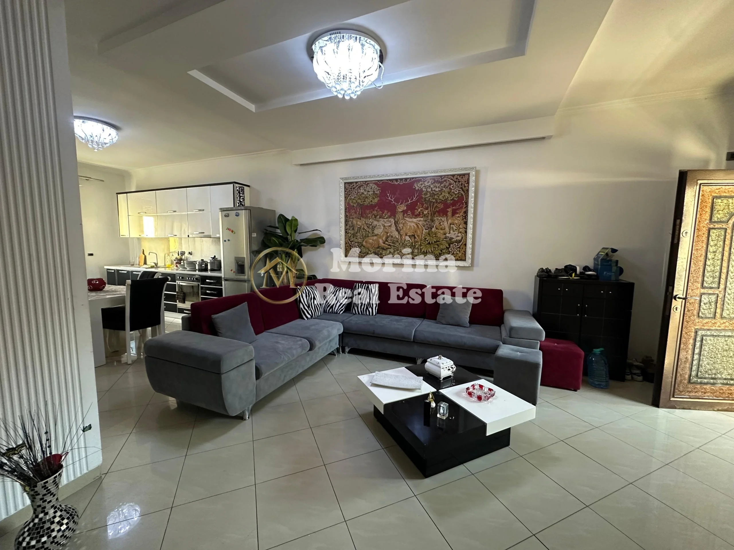 Shitje | Vilë 8 + 1 | Selitë | 720000 €