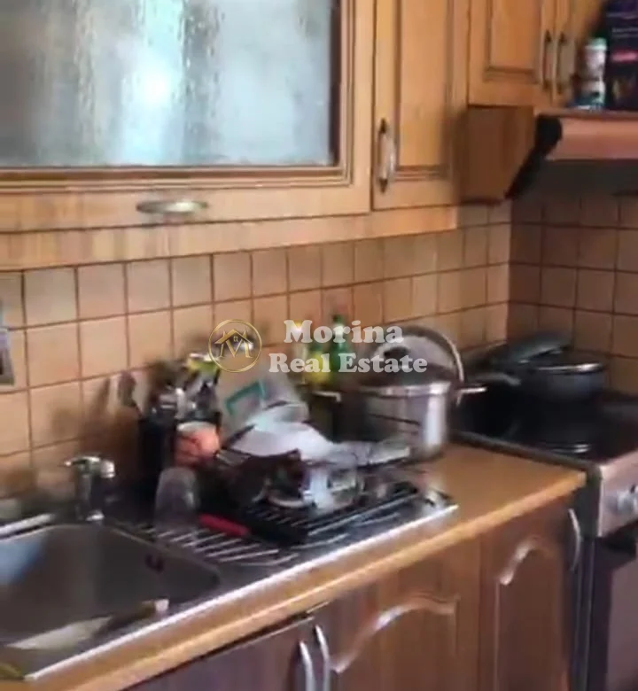 Qera | Shtëpi private 3 + 1 | Tregu Elektrik | 700 €/muaj