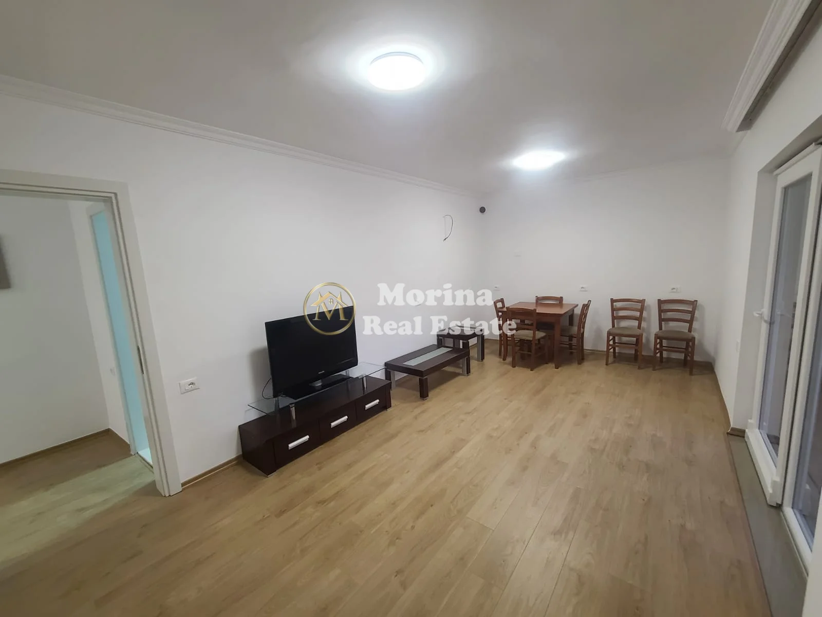 Qera | Apartament 2 + 1 | Sheshi Skënderbej | 1200 €/muaj