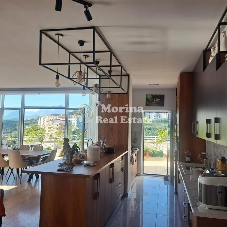 Qera | Ambjent Biznesi | Fresku | 2500 €/muaj 2
