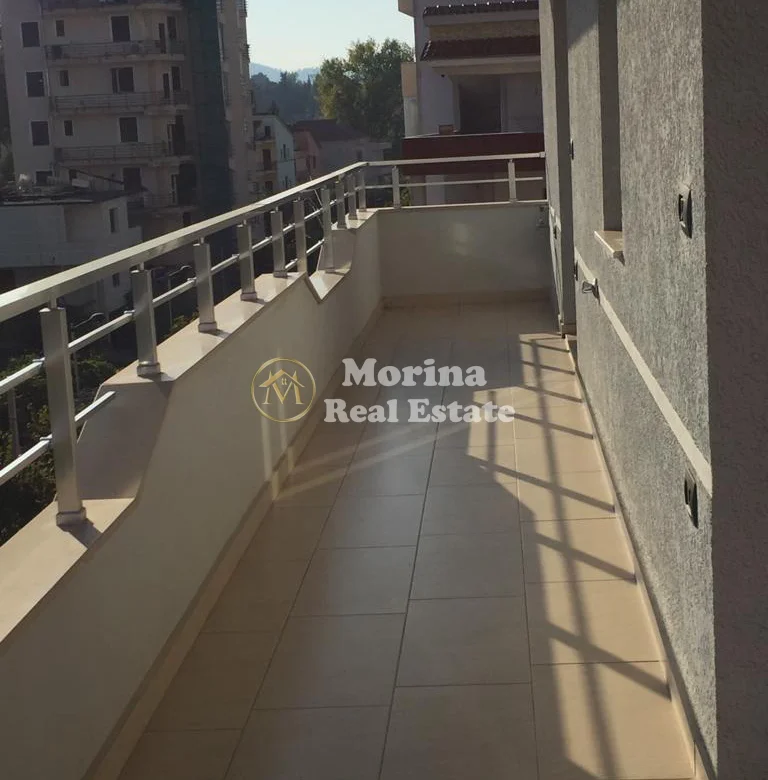 Qera | Apartament 3 + 1 | Rruga Maksim Artioli , qyteti Studenti | 600 €/muaj 2