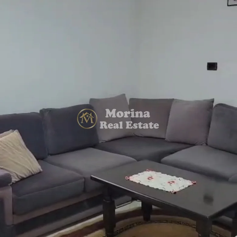 Qera | Shtëpi private 3 + 1 | Rruga e Dibrës | 450 €/muaj 2