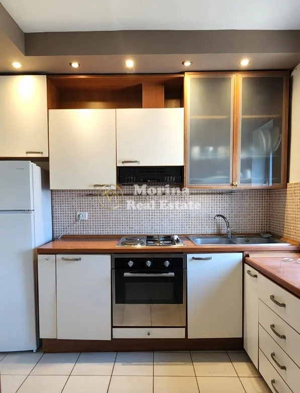 Qera | Apartament 1 + 1 | Bulevardi Zogu i Parë | 550 €/muaj 4