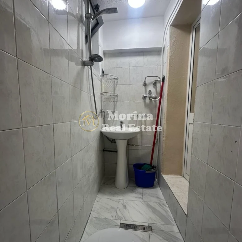 Qera | Ambjent Biznesi | Rruga Riza Cerova | 450 €/muaj 4