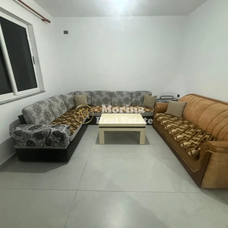 Qera | Shtëpi private 2 + 1 | Kinostudio | 370 €/muaj 2