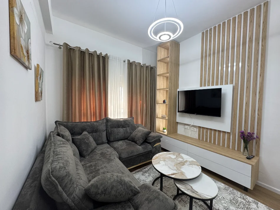 Qera | Apartament 1 + 1 | Mangalem 21 | 500 €/muaj