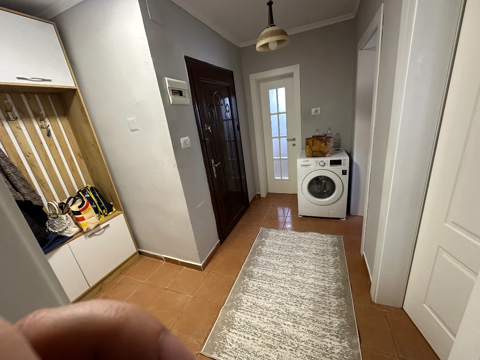 Qera | Apartament 2 + 1 | Rruga Ferit Xhajko | 500 €/muaj