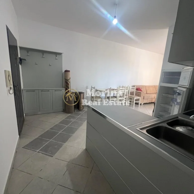 Qera | Apartament 2 + 1 | Kombinat | 400 €/muaj 4