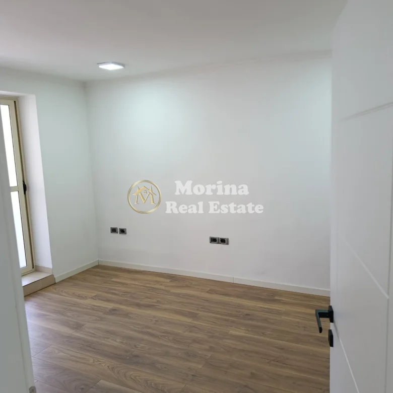 Qera | Ambjent Biznesi | 21 Dhjetori | 800 €/muaj 3