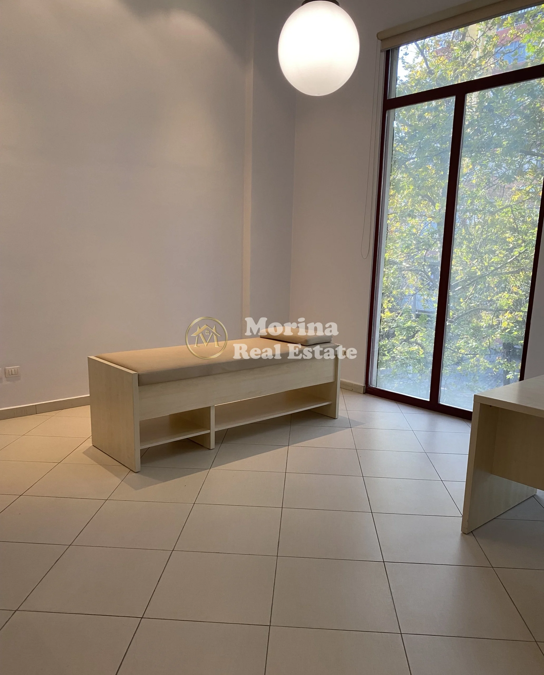 Qera | Ambjent Biznesi | Rruga e Dibrës | 480 €/muaj