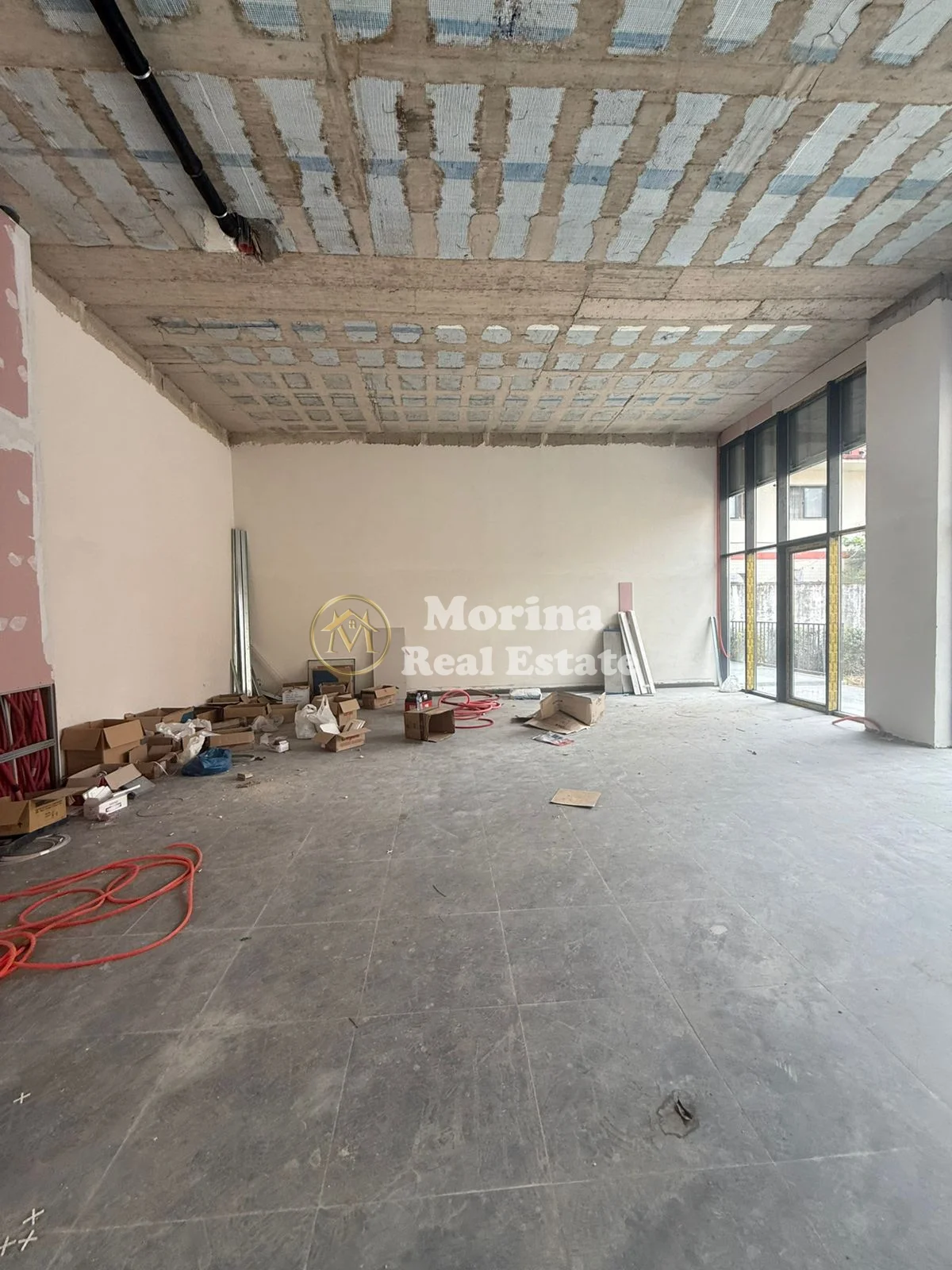 Qera | Ambjent Biznesi | Rruga 5 Maji | 1200 €/muaj