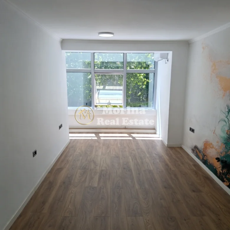 Qera | Ambjent Biznesi | 21 Dhjetori | 800 €/muaj