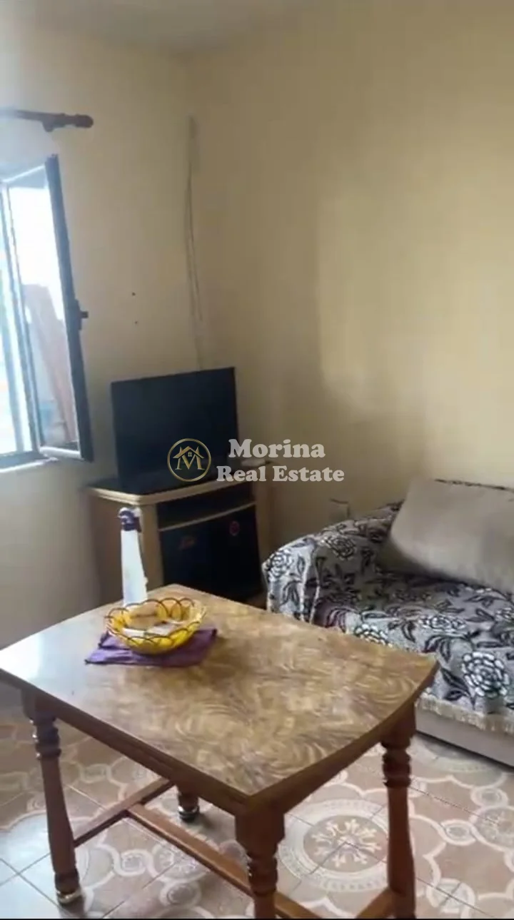 Qera | Shtëpi private 1 + 1 | Rruga 5 Maji | 300 €/muaj