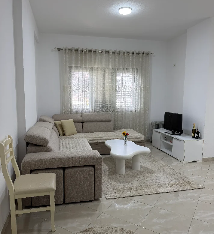 Qera | Apartament 2 + 1 | Unaza e Madhe | 500 €/muaj 2
